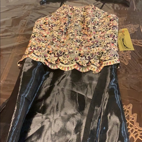 Dress - Picture 2 of 5